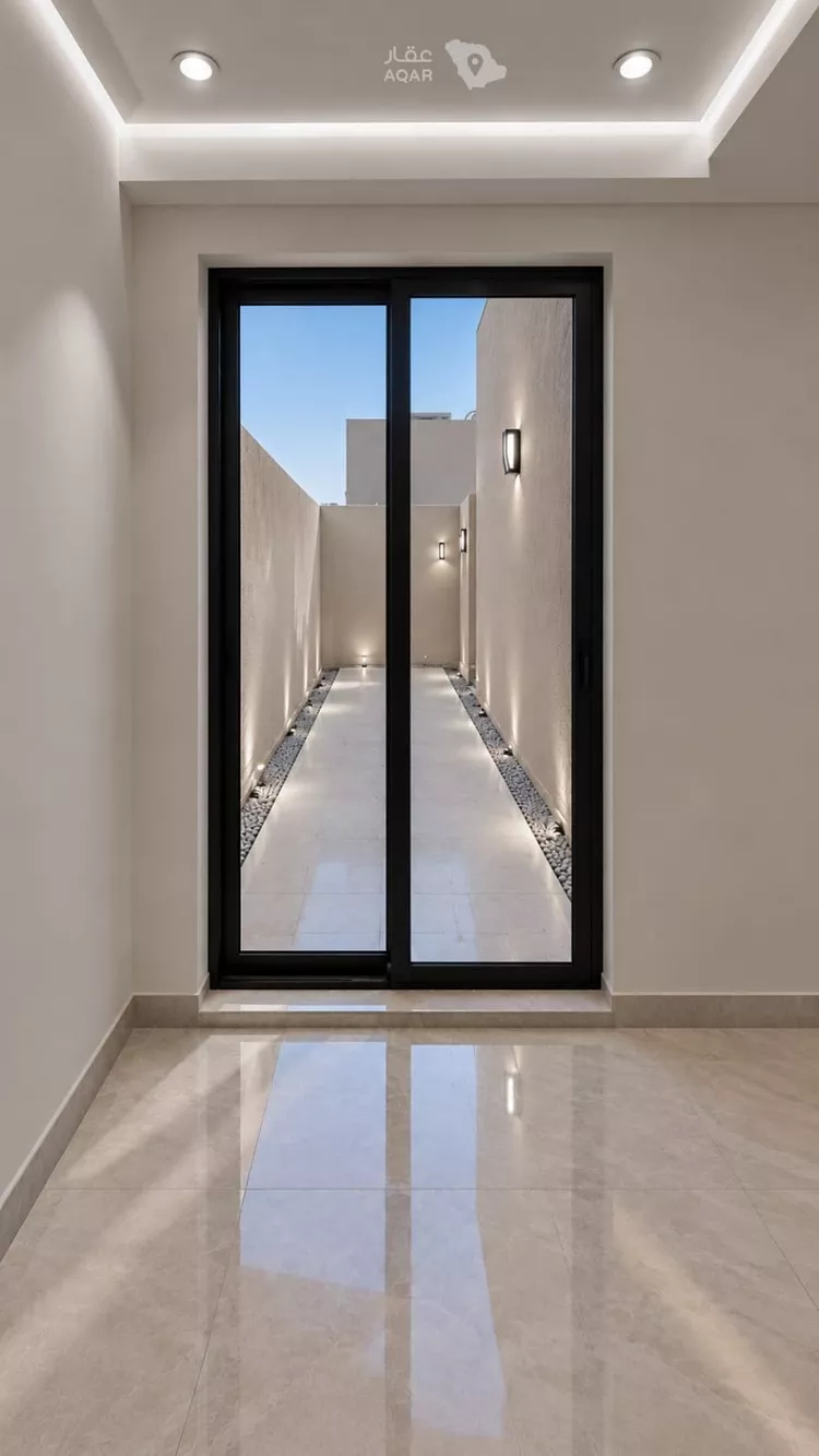 Villa for Sale in Al Hofuf Jonob Mansobi Al Taleem 24