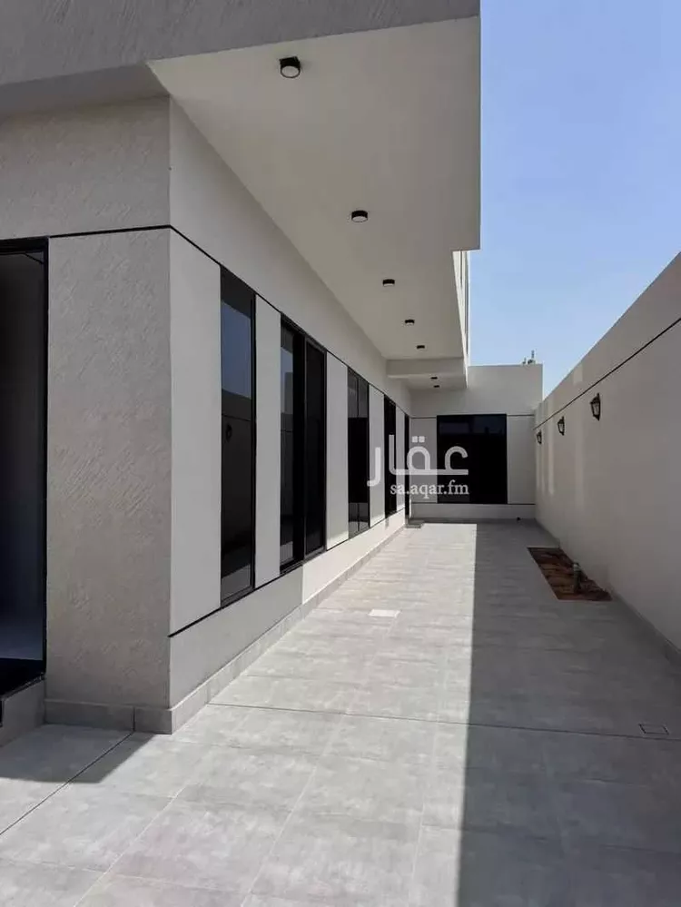 Villa for Sale in Dhahran Al Qashlah صورة 2