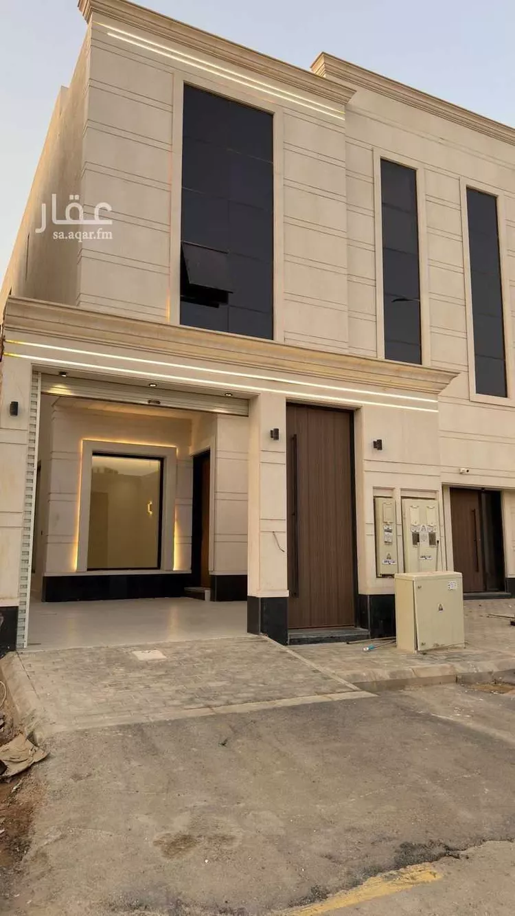 دور للبيع في شارع مكة المكرمة, حي الملك عبدالعزيز, مدينة الرياض, منطقة الرياض