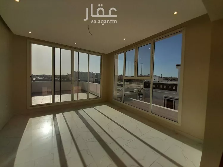فيلا للبيع في شارع جبر بن عتيك, حي الشراع, مدينة الخبر, المنطقة الشرقية صورة 3
