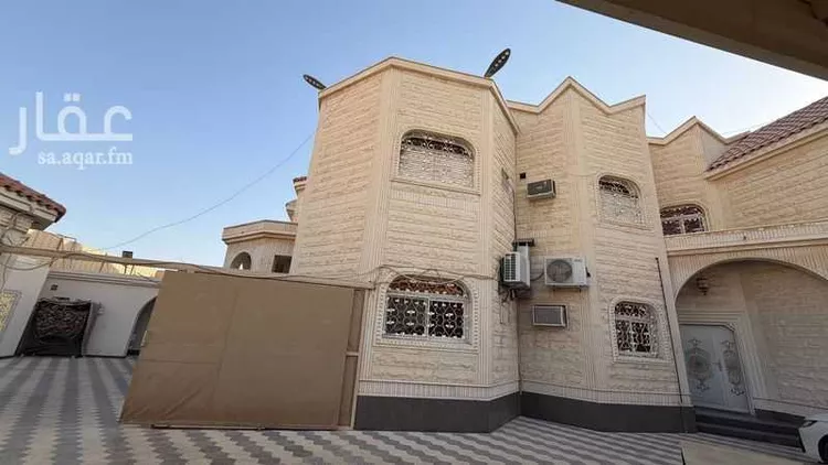 فيلا للبيع في شارع العوينة, حي إشبيلية, مدينة الرياض, منطقة الرياض صورة 5