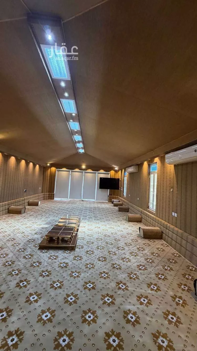 فيلا للبيع في شارع العوينة, حي إشبيلية, مدينة الرياض, منطقة الرياض صورة 4