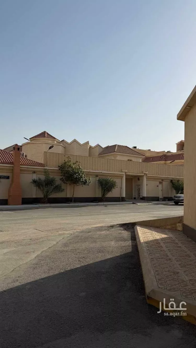 فيلا للبيع في شارع العوينة, حي إشبيلية, مدينة الرياض, منطقة الرياض صورة 3