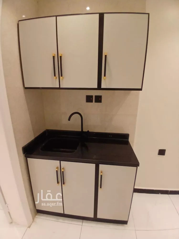 شقة للإيجار في شارع عبدالله بن شهيوين, حي الملقا, مدينة الرياض, منطقة الرياض