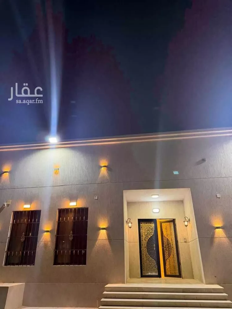 Floor for Sale in Al Jumum Al Ghozaait