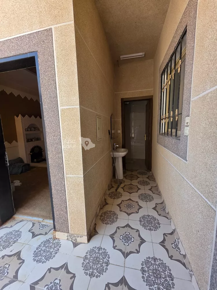 فيلا للبيع في شارع رقم 86, حي العزيزية, مدينة الرياض, منطقة الرياض 12
