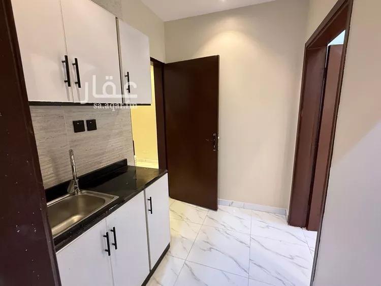 شقة للإيجار في شارع الشيخ حسن بن حسين بن علي, حي الملك فيصل, مدينة الرياض, منطقة الرياض 7