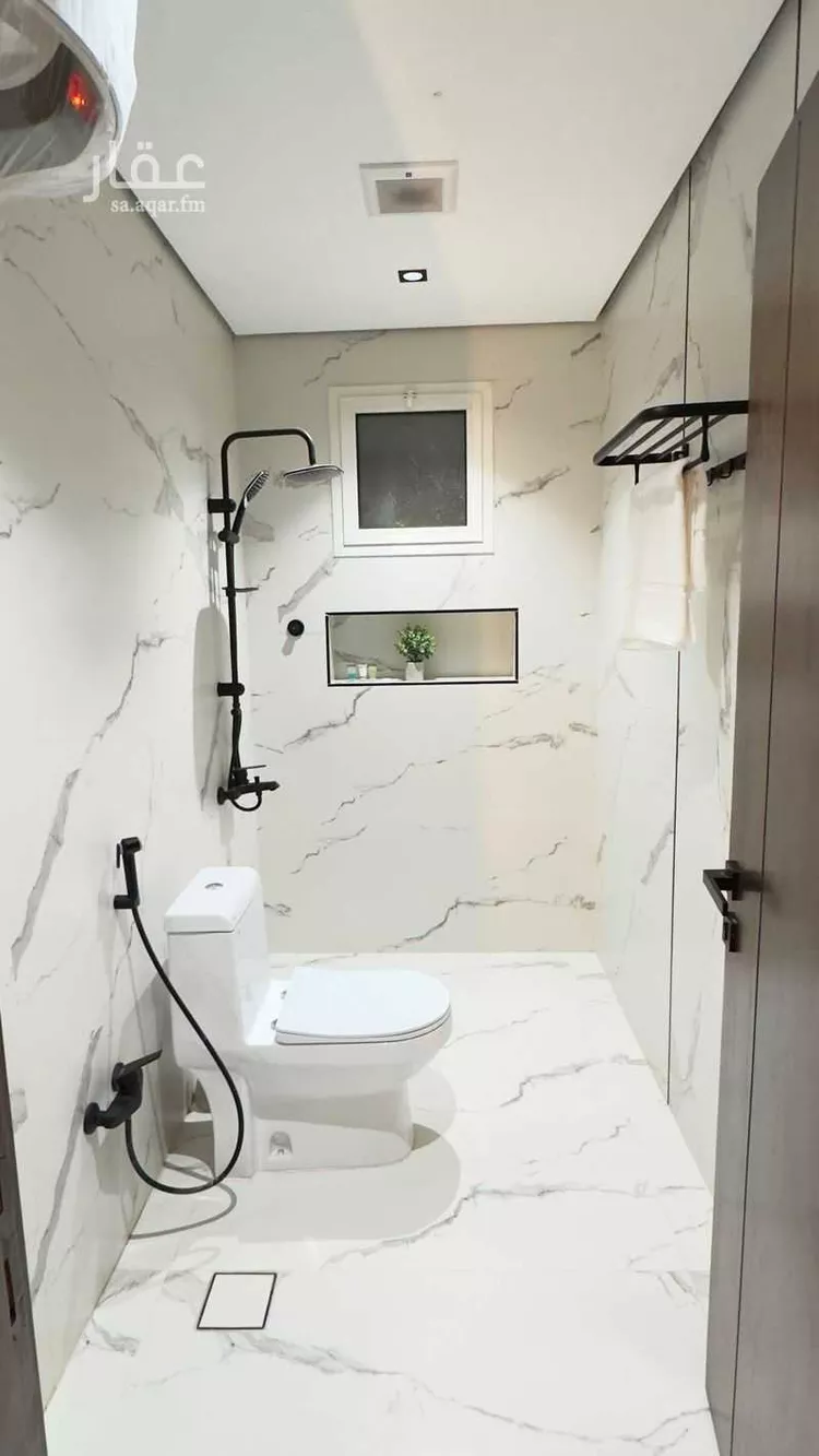 عمارة للإيجار في شارع طويق, حي الصفاء, مدينة تبوك, منطقة تبوك صورة 2