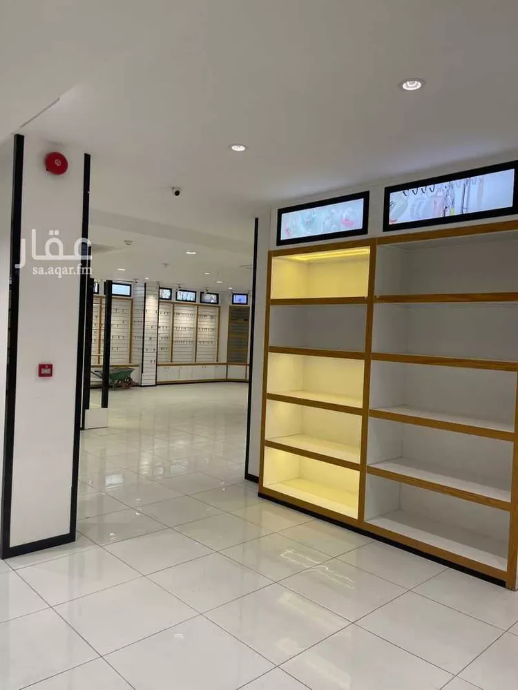 Shop for Rent in Al Bahah Al Hawiya صورة 4