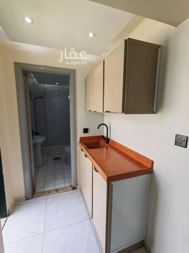 شقة للإيجار في شارع الشهارين, حي اليرموك, مدينة الرياض, منطقة الرياض 7