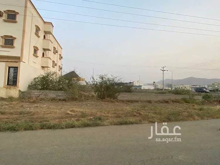 أرض للبيع في شارع حمزة الزيات ، حي الحيلة الشرقي ، محايل ، محايل 8