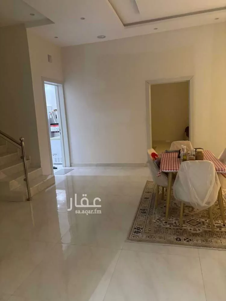 فيلا للبيع في شارع عبدالله بن جعفر, حي الرمال, مدينة الرياض, منطقة الرياض صورة 5