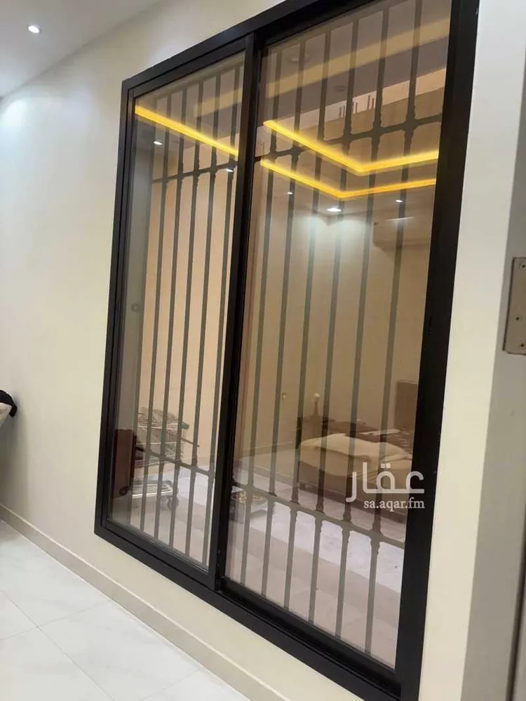 فيلا للبيع في شارع عبدالله بن جعفر, حي الرمال, مدينة الرياض, منطقة الرياض صورة 3