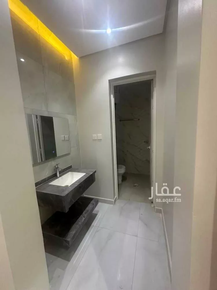 فيلا للبيع في شارع البراء بن مالك, حي الشراع, مدينة الخبر, المنطقة الشرقية 8