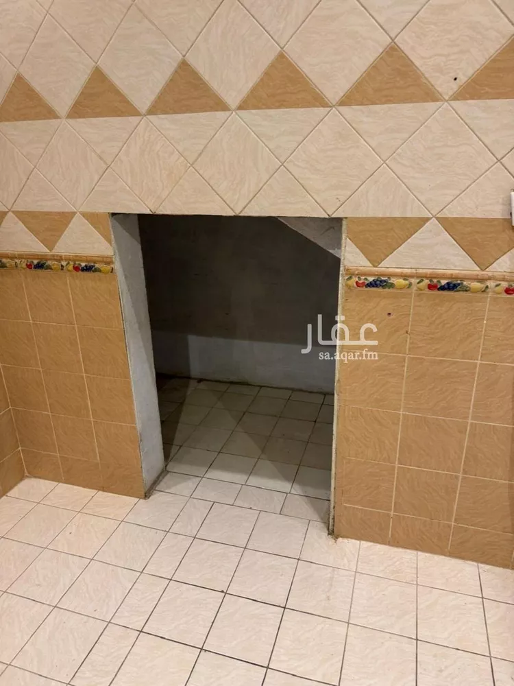 فيلا للإيجار في شارع شهيد الدين ثم الوطن أحمد صالح الذبياني, حي الشهداء, مدينة الرياض, منطقة الرياض 12