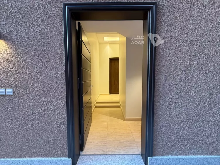 Villa for Sale in Riyadh Al Qirawan 25