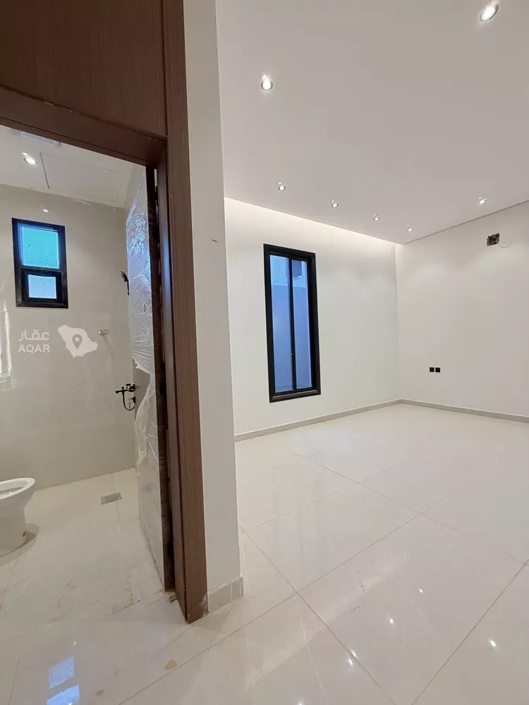 Floor for Sale in Riyadh Al Janadriyah صورة 4
