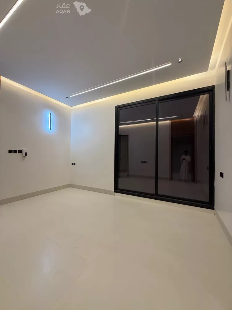 دور للبيع في شارع احمد بن عفيف, حي الجنادرية, مدينة الرياض, منطقة الرياض صورة 3