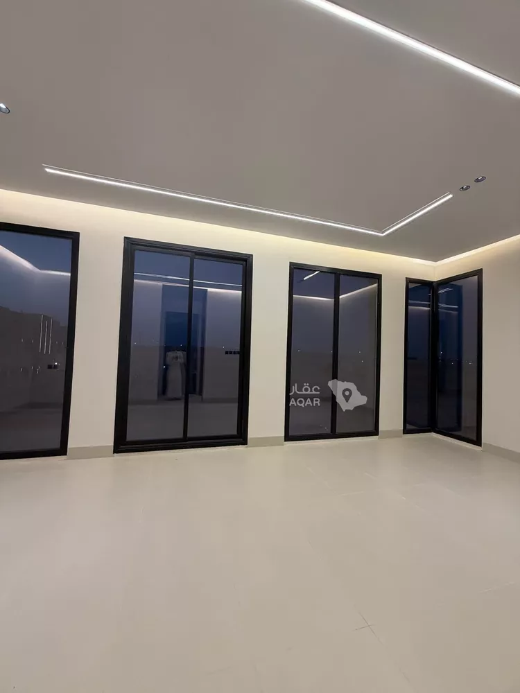 Floor for Sale in Riyadh Al Janadriyah