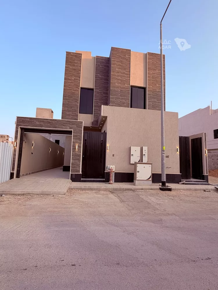 Floor for Sale in Riyadh Al Janadriyah