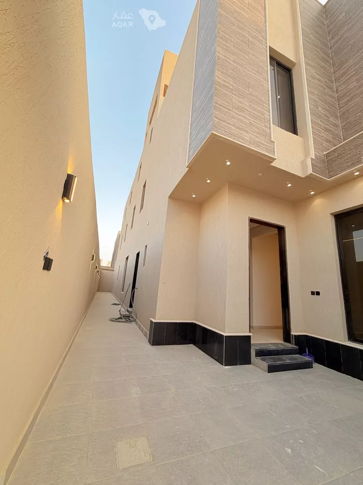 Floor for Sale in Riyadh Al Janadriyah صورة 2