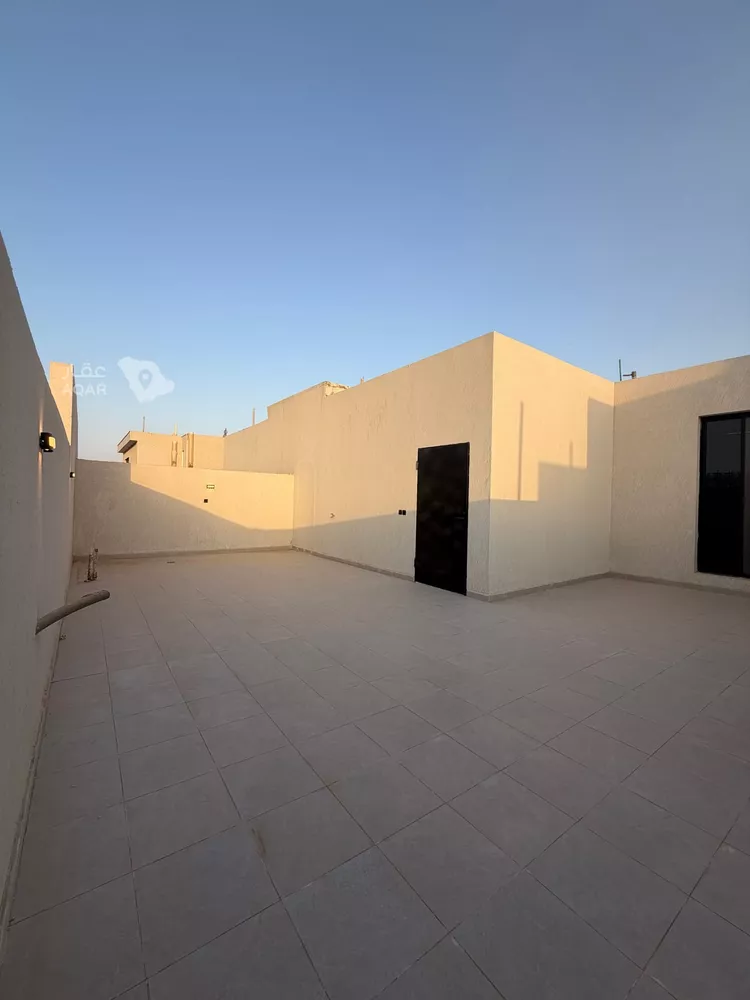 فيلا للبيع في شارع الصحابة, حي المعيزيلة, مدينة الرياض, منطقة الرياض 7