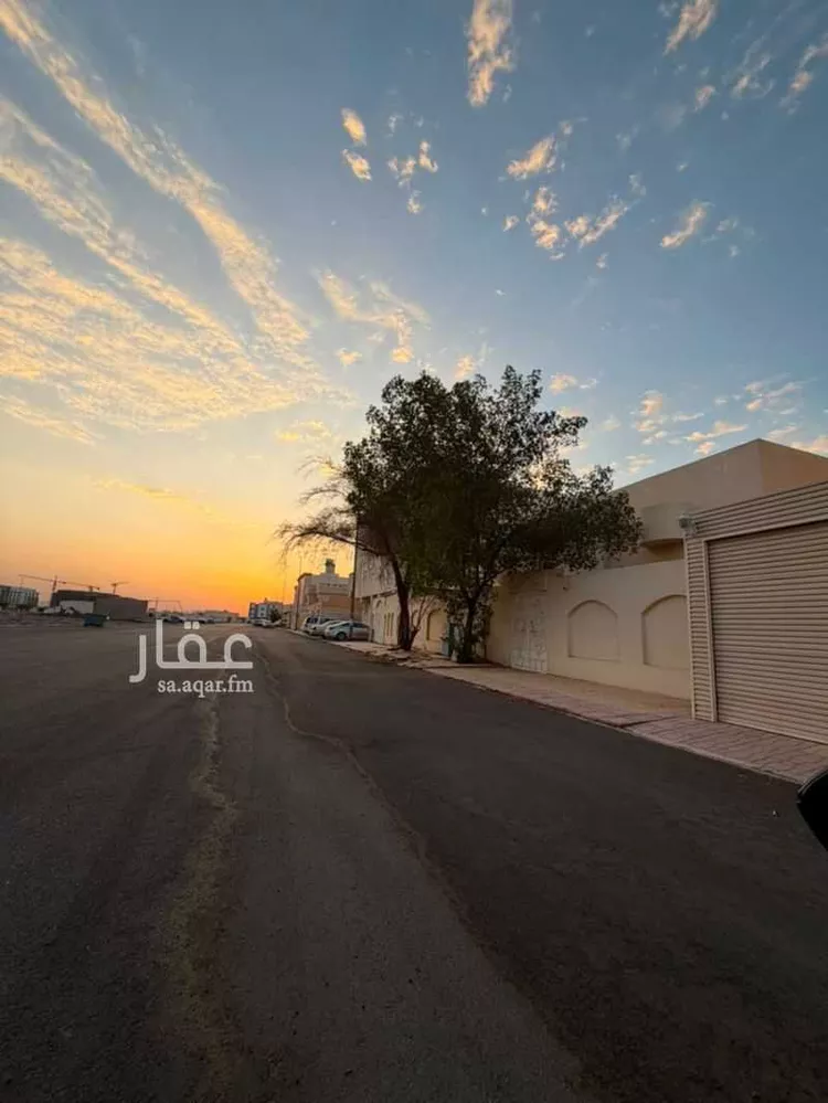 عمارة للبيع في شارع ثبيتة بنت يعار, حي المبعوث, مدينة المدينة المنورة, منطقة المدينة المنورة صورة 2