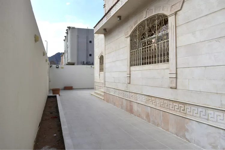 Villa for Sale in Medina Shadhah 2