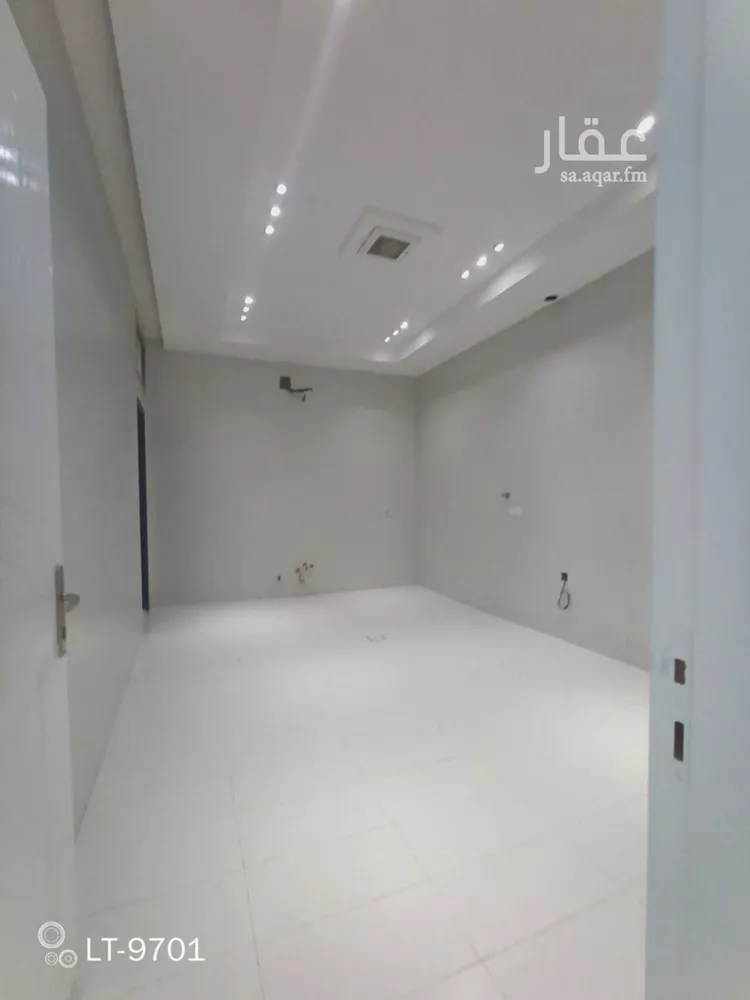 فيلا للإيجار في شارع محمد بن خضر, حي البيان, مدينة الرياض, منطقة الرياض 15