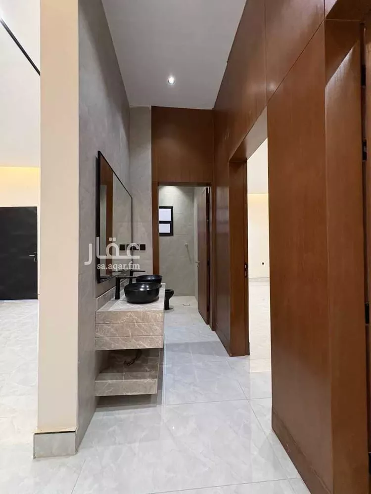 Floor for Sale in Riyadh Ar Rimal 8