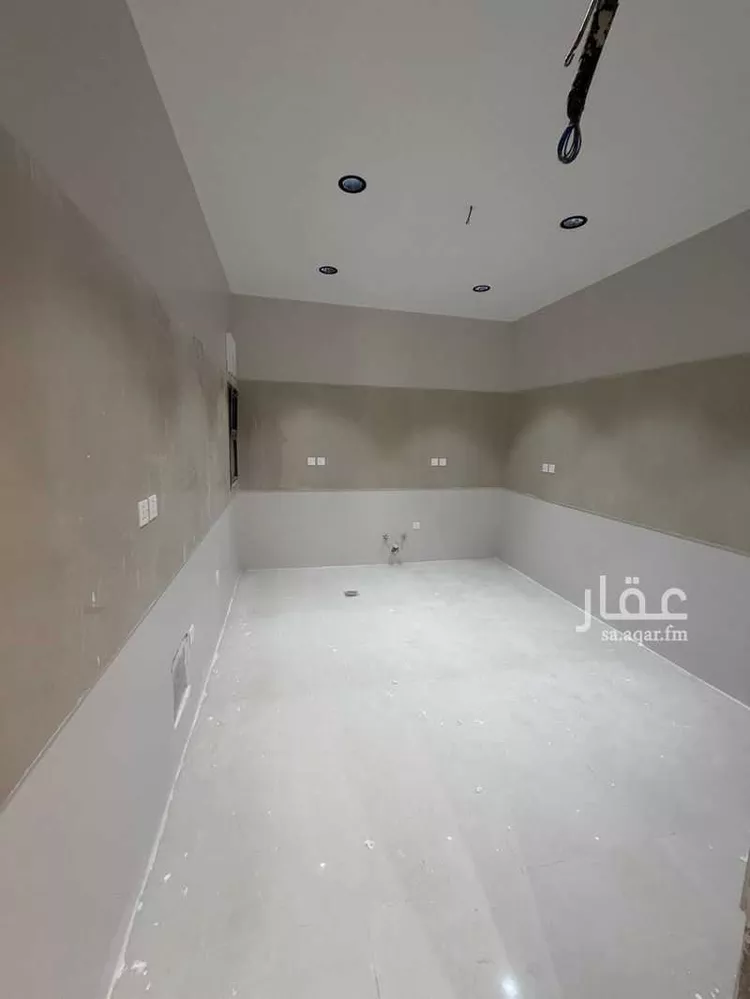 Building for Rent in Jeddah Al Qryniah