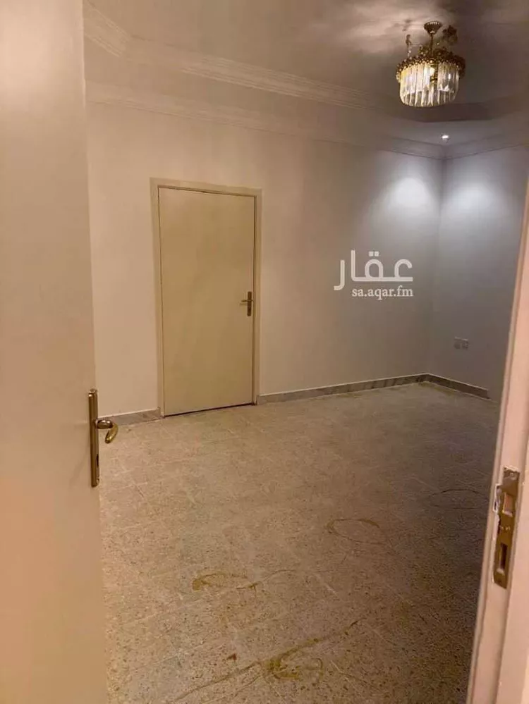 Floor for Rent in Riyadh Al Olaya 9