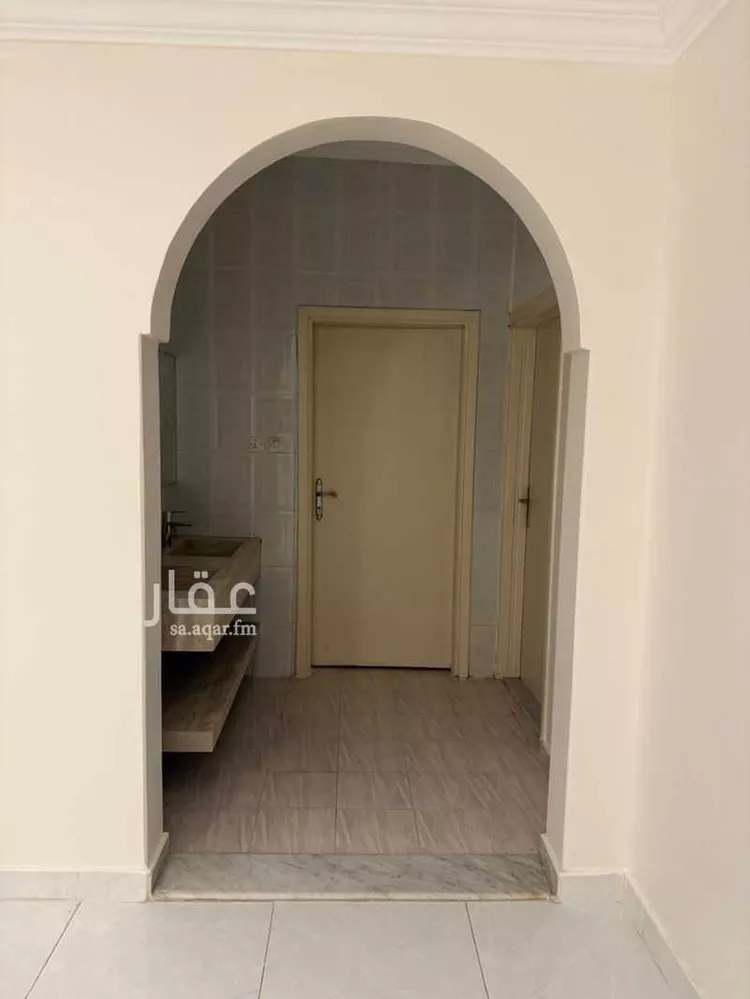 Floor for Rent in Riyadh Al Olaya 24