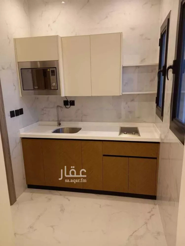 فيلا للبيع في شارع سكاكا, حي العليا, مدينة الرياض, منطقة الرياض صورة 2