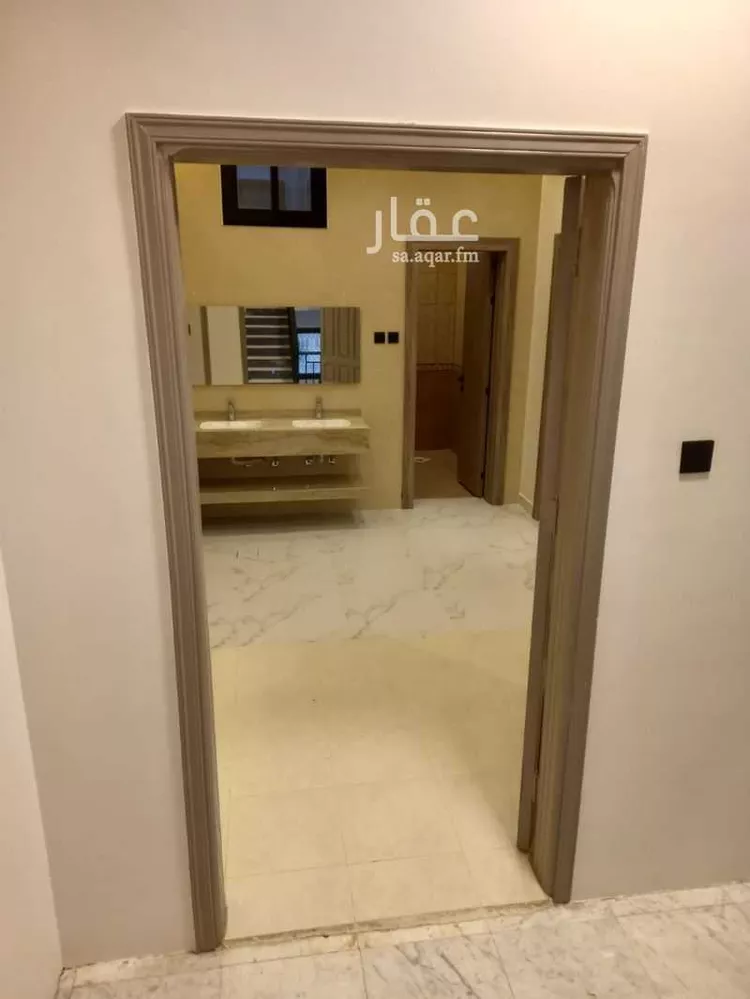 فيلا للبيع في شارع سكاكا, حي العليا, مدينة الرياض, منطقة الرياض صورة 3