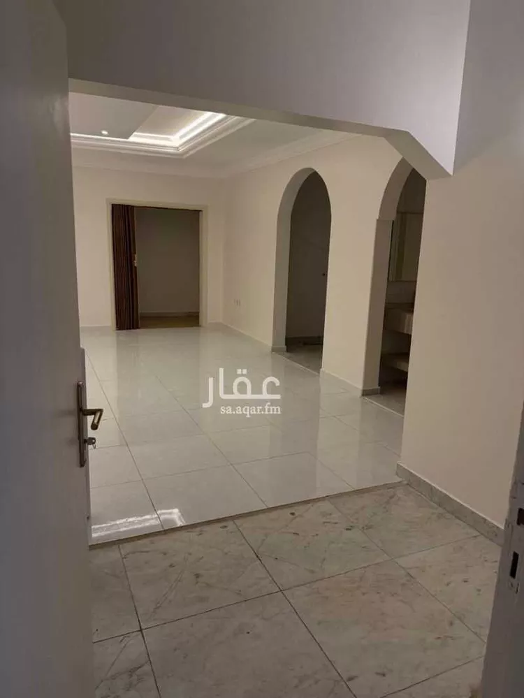 Floor for Rent in Riyadh Al Olaya 17