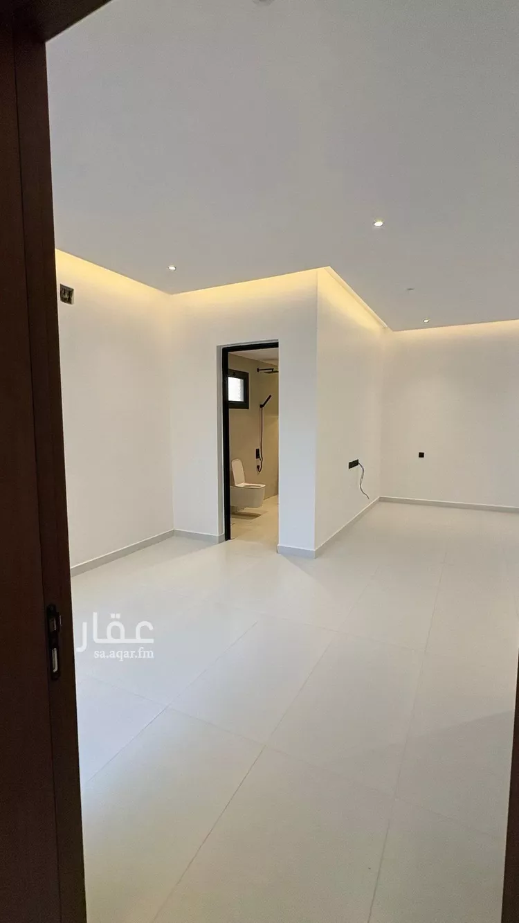 فيلا للبيع في شارع عبدالجبار بن الورد, حي المهدية, مدينة الرياض, منطقة الرياض 12