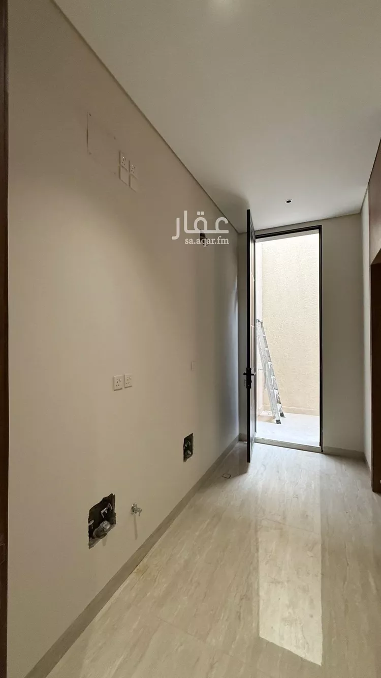 فيلا للبيع في شارع عبدالجبار بن الورد, حي المهدية, مدينة الرياض, منطقة الرياض 18