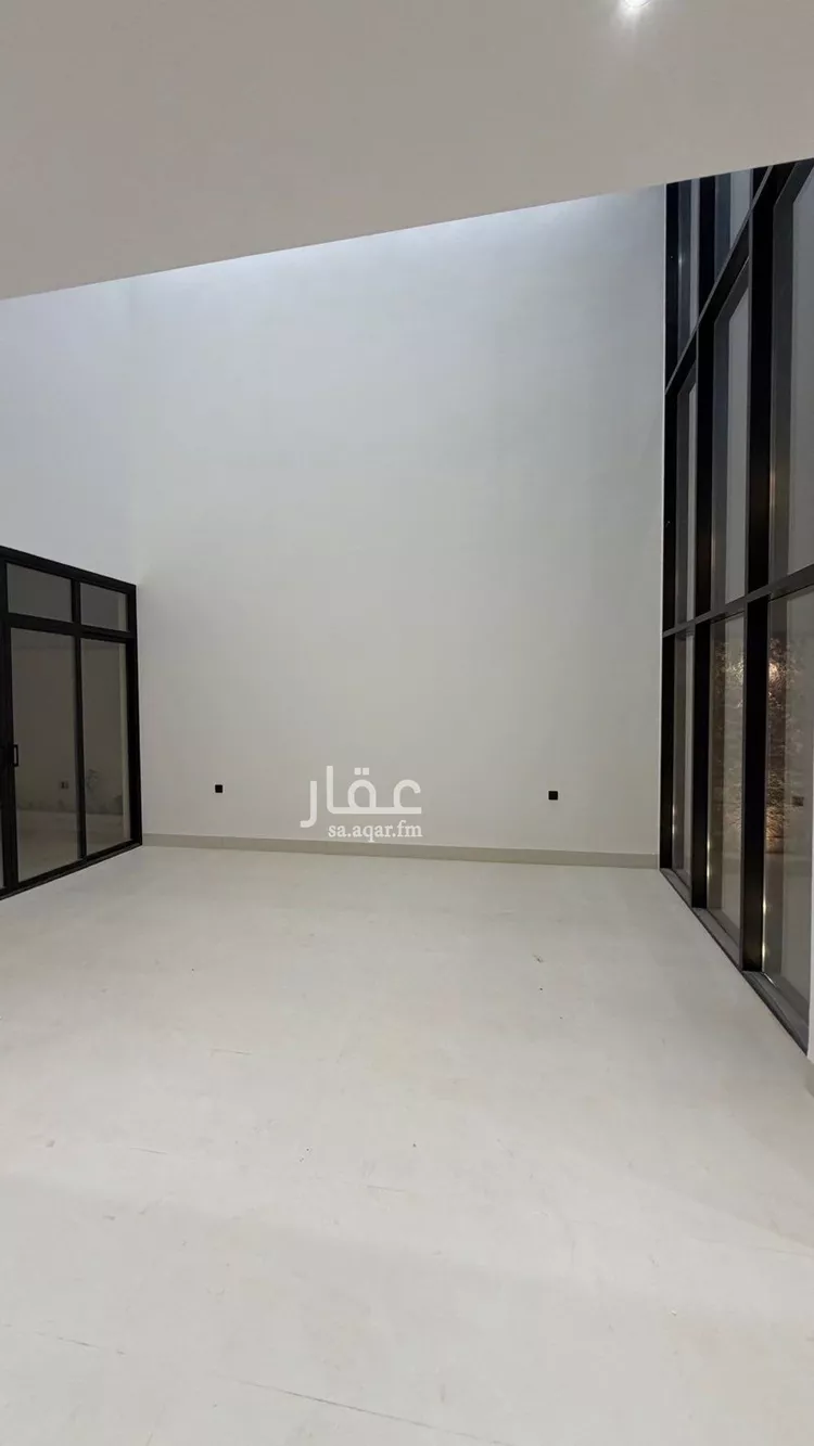 فيلا للبيع في شارع فؤاد محمد عمر توفيق, حي المهدية, مدينة الرياض, منطقة الرياض 17