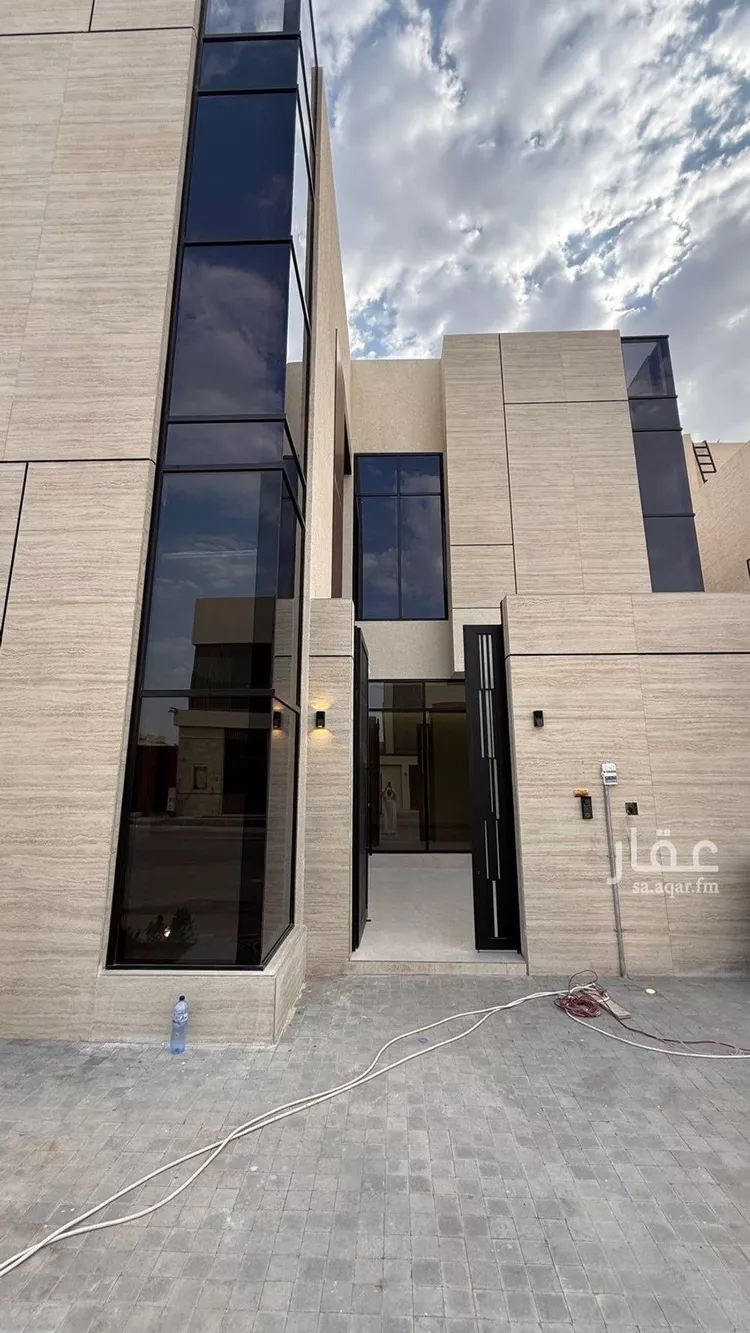 فيلا للبيع في شارع عبدالجبار بن الورد, حي المهدية, مدينة الرياض, منطقة الرياض صورة 3