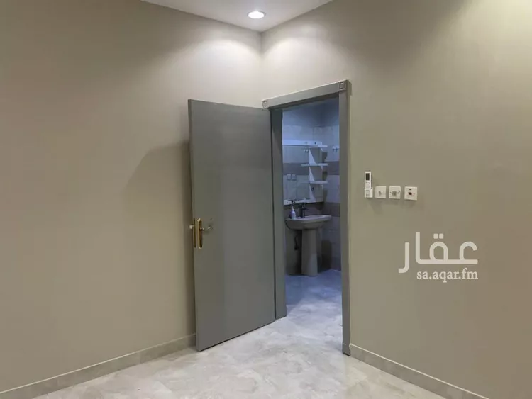 شقة للإيجار في شارع عبدالله بن الزبير, حي العريجاء الغربي, مدينة الرياض, منطقة الرياض 7