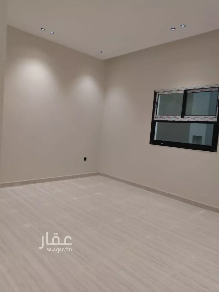 فيلا للإيجار في شارع أبي الحسن بن الصباغ, حي المعيزيلة, مدينة الرياض, منطقة الرياض 15