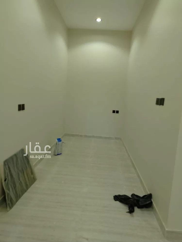 فيلا للإيجار في شارع أبي الحسن بن الصباغ, حي المعيزيلة, مدينة الرياض, منطقة الرياض 8