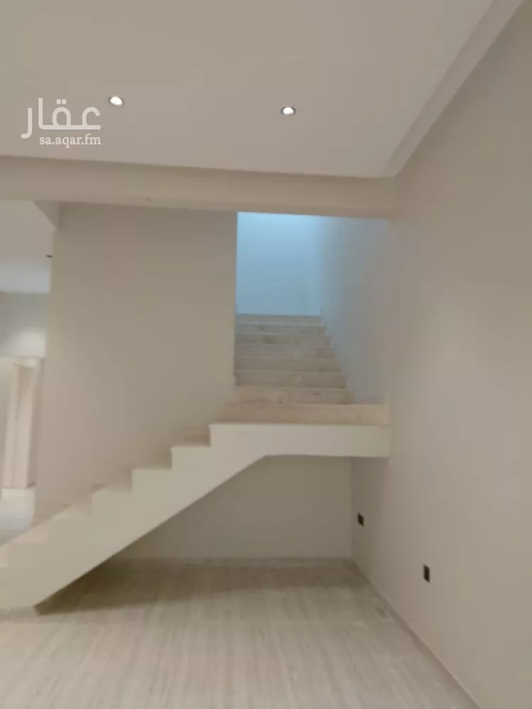 فيلا للإيجار في شارع أبي الحسن بن الصباغ, حي المعيزيلة, مدينة الرياض, منطقة الرياض 12
