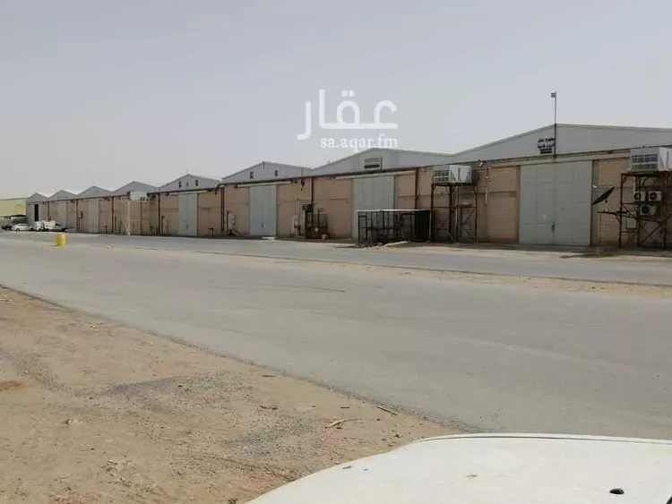 مستودع للإيجار في شارع شبه الجزيرة, حي السلي, مدينة الرياض, منطقة الرياض