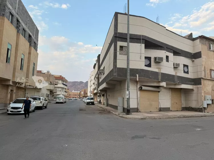 عمارة للبيع في شارع ام ثابت بنت ثابت ابن سنان ، حي بني عبدالأشهل ، المدينة المنورة ، منطقة المدينة المنورة صورة 2