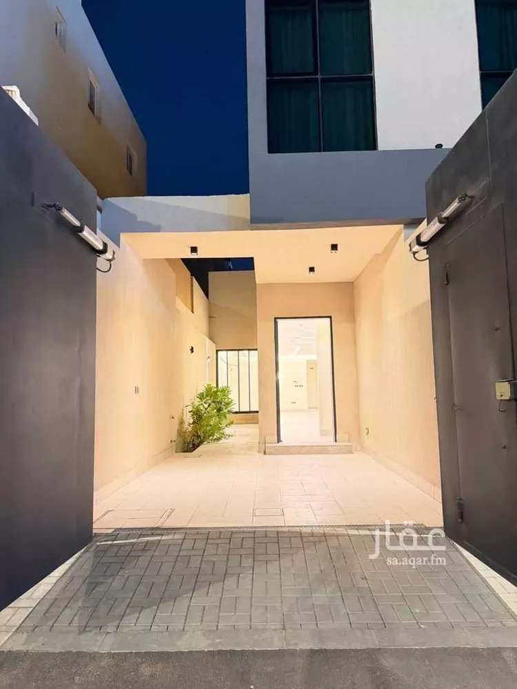 Floor for Sale in Riyadh Al Arid