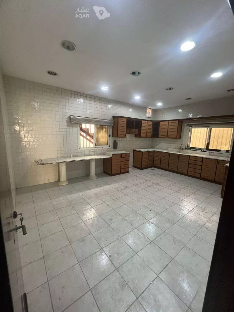 عمارة للبيع في شارع سعد بن سويد, حي المزروعية, مدينة الدمام, المنطقة الشرقية 10