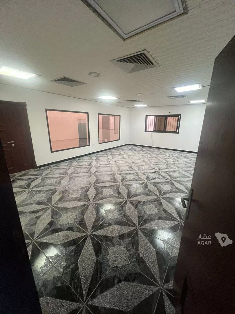 عمارة للبيع في شارع سعد بن سويد, حي المزروعية, مدينة الدمام, المنطقة الشرقية 4