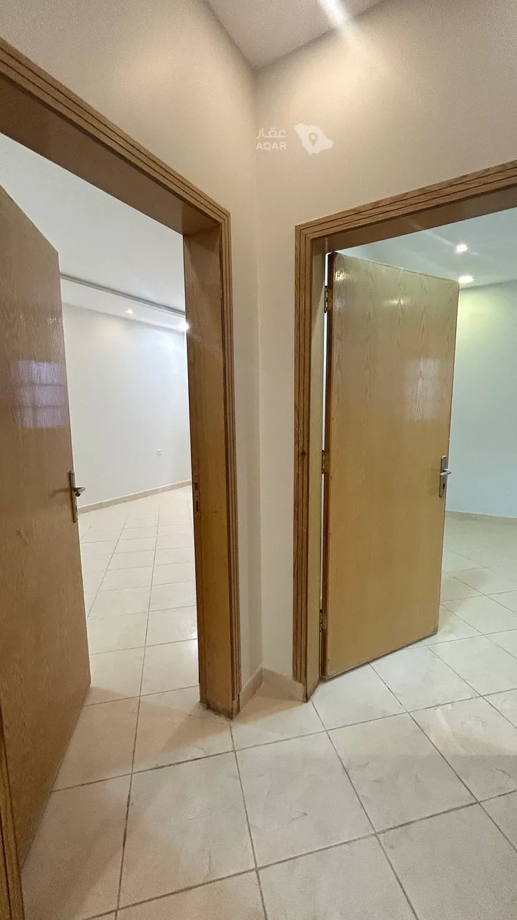 Floor for Rent in Riyadh Al Arid 9